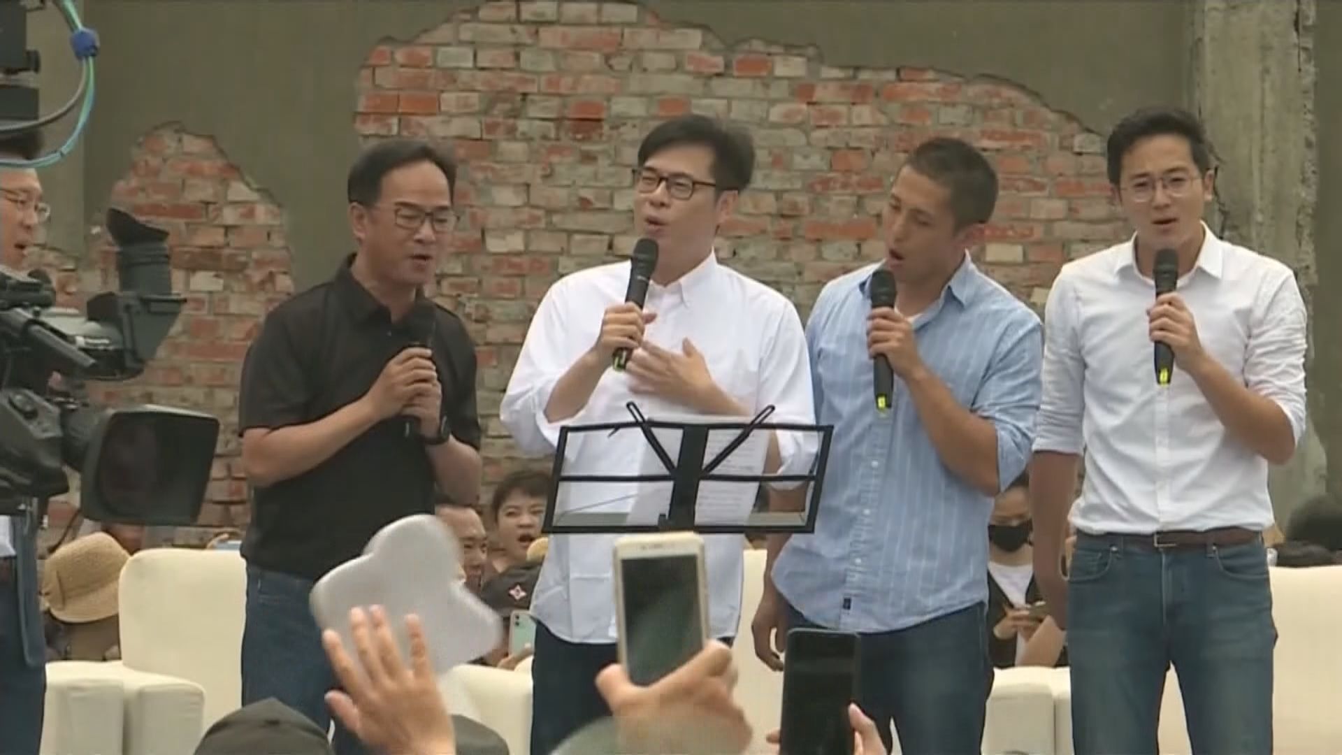 陳其邁四出拉票　周一正式公布競選團隊名單