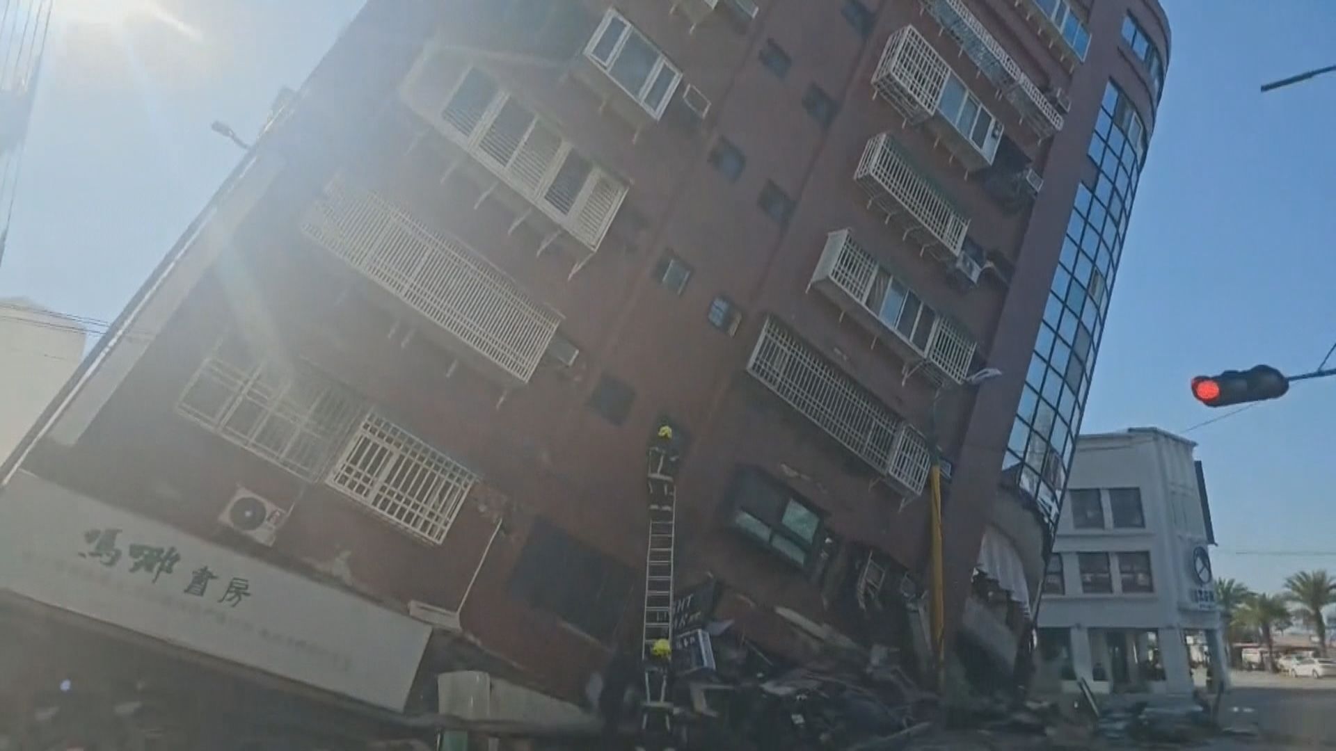 台灣東部海域7.2級地震 花蓮多座建築物倒塌