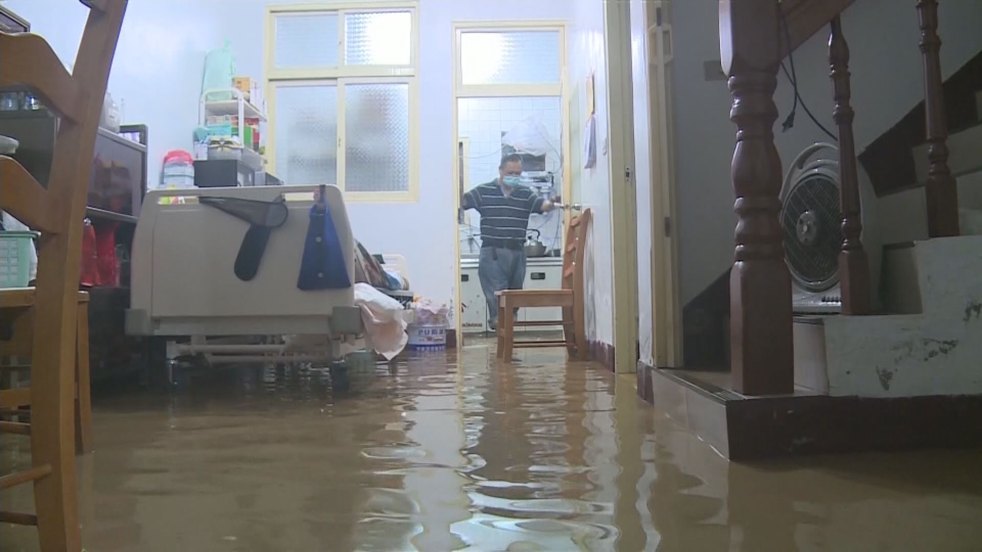 西南氣流導致台灣中南部持續暴雨