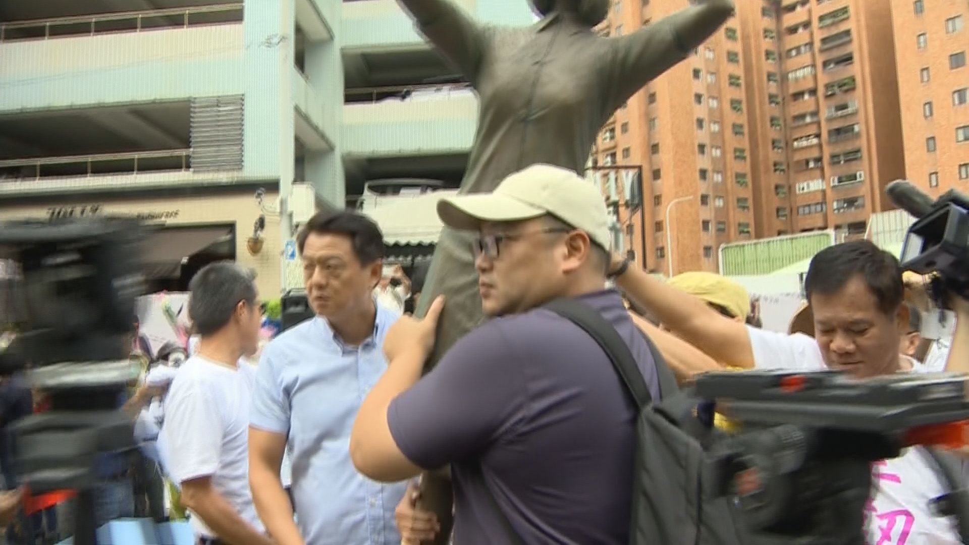 台民眾抗議有日本人涉踢慰安婦銅像