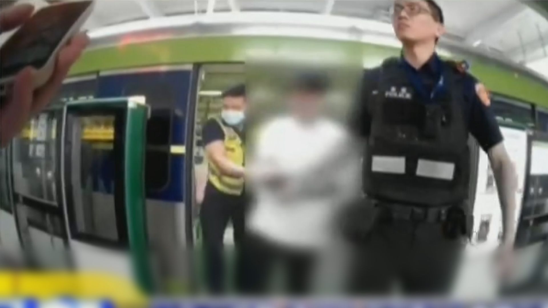 台中捷運持刀傷人釀四傷 20歲男子被捕