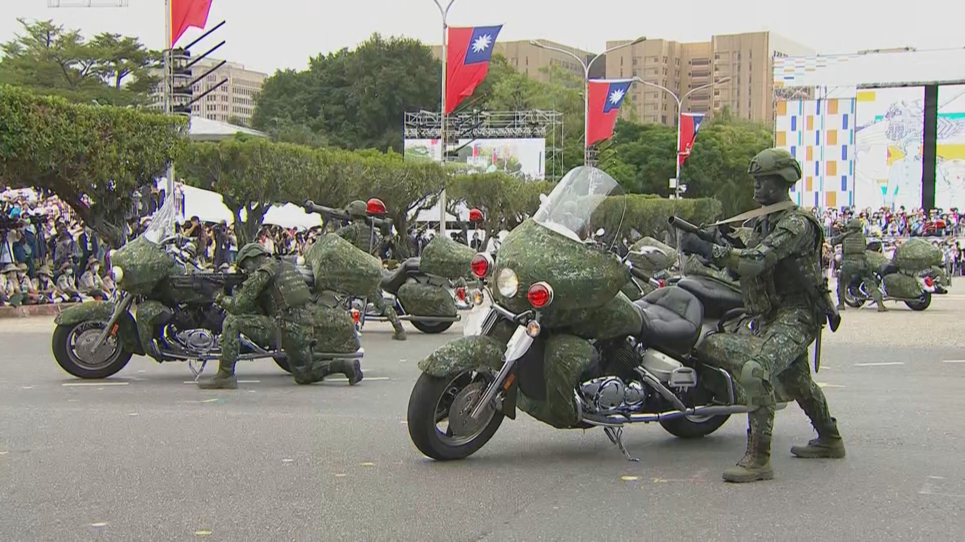 台灣雙十節展出多款新型武器