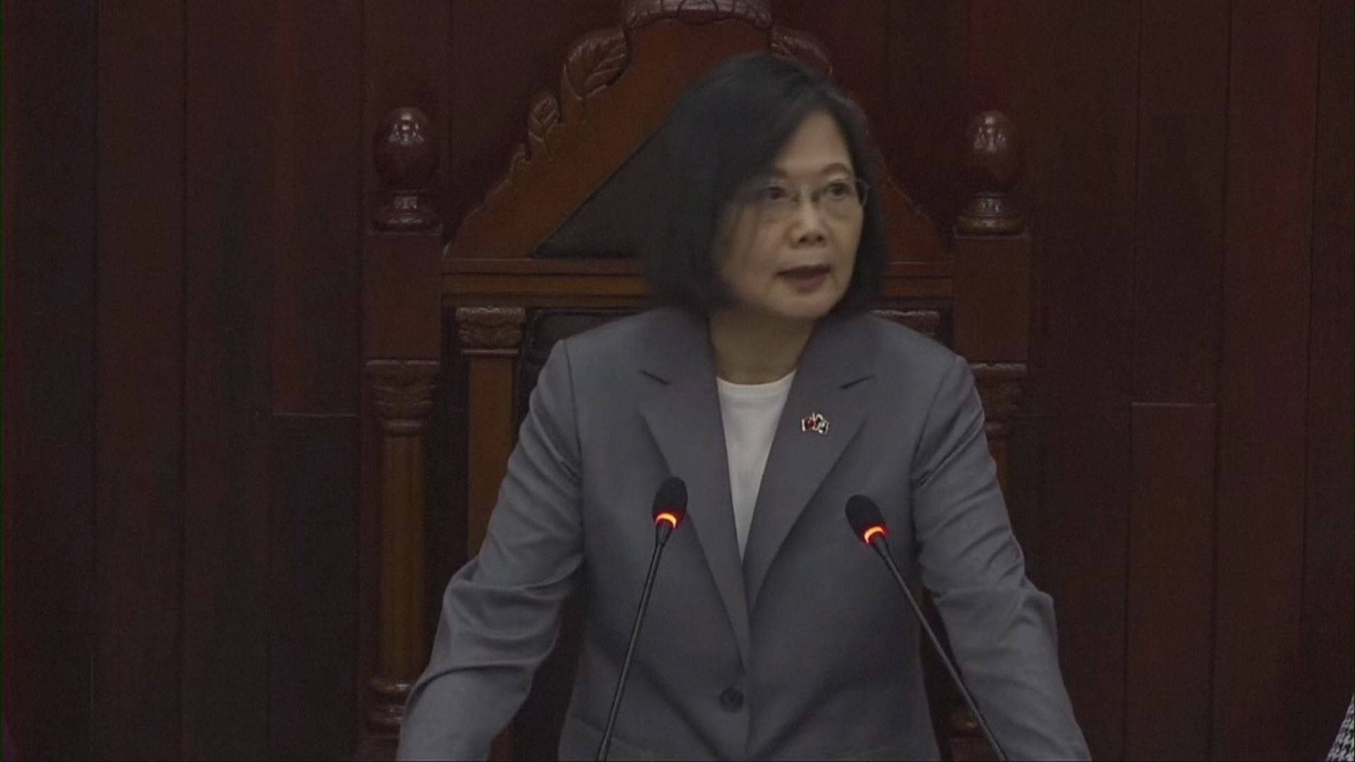 蔡英文：過境美國與美方面對面溝通　有助兩岸關係平穩