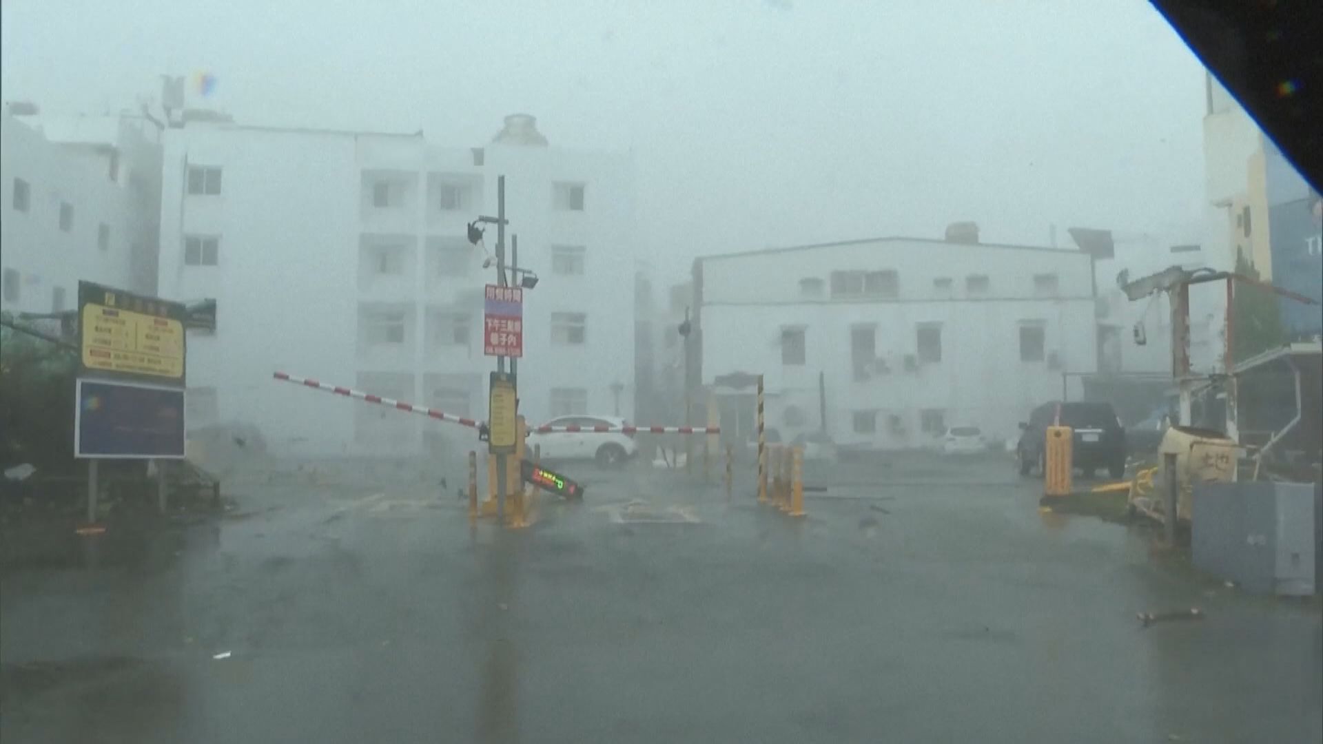 小犬吹襲台灣釀一死 預料台灣最快周五解除陸上颱風警報