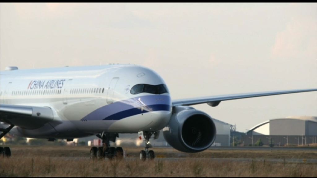 華航被指撤走機組人員留下乘客