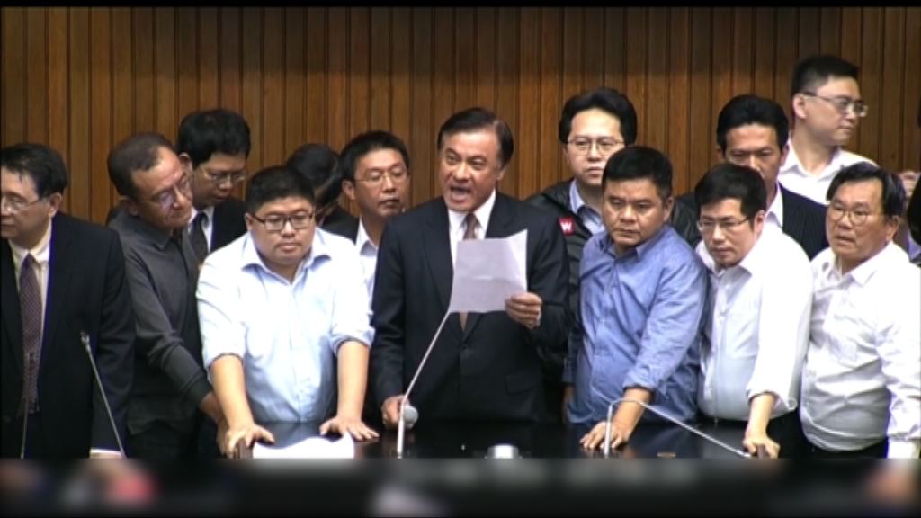 台灣三讀通過富爭議勞基法修正案