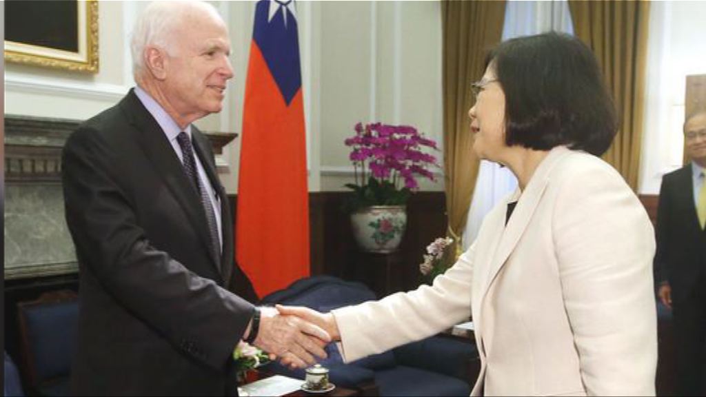 蔡英文晤美參議員促續向台軍售
