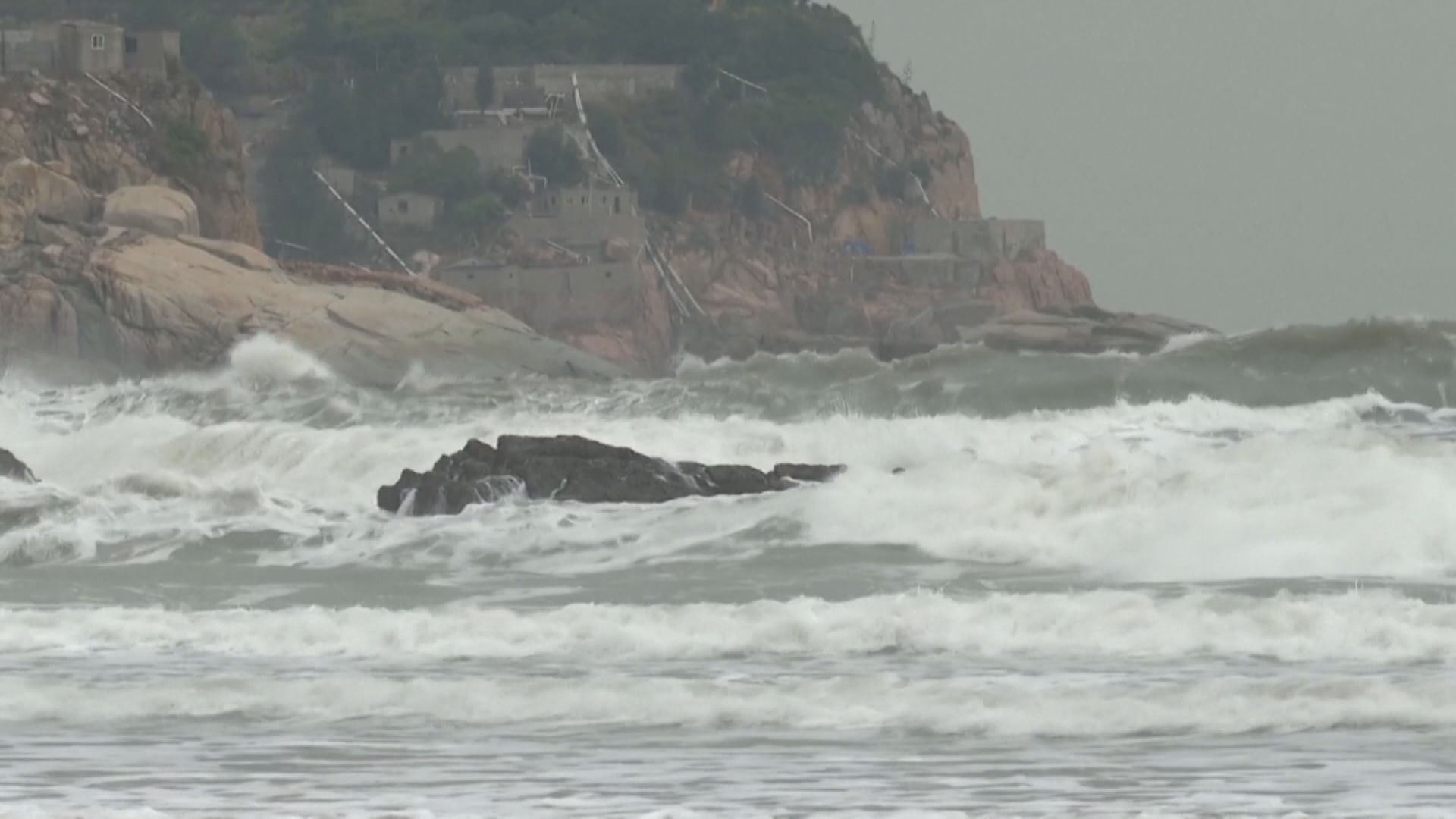 小犬遠離台灣 先後解除陸上及海上颱風警報