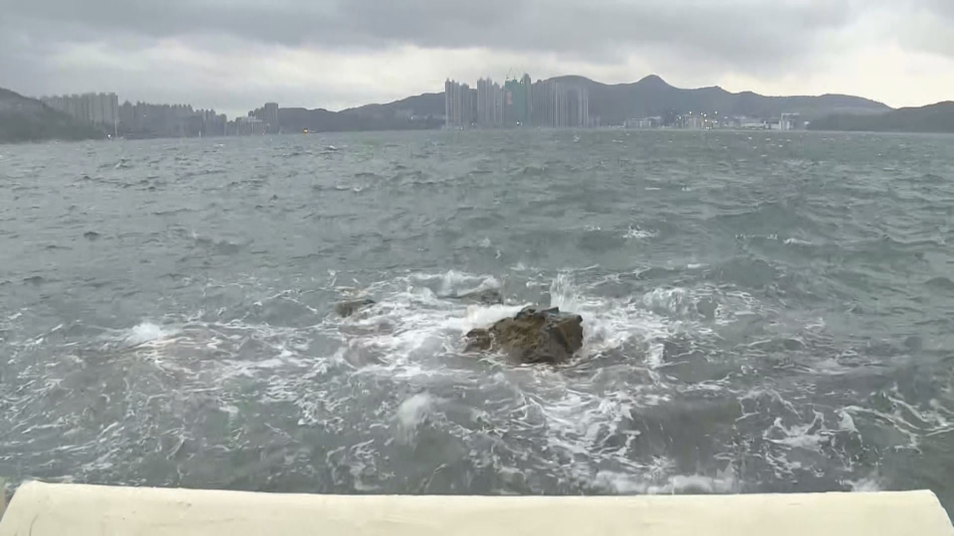 杏花邨風勢較大　海面有湧浪