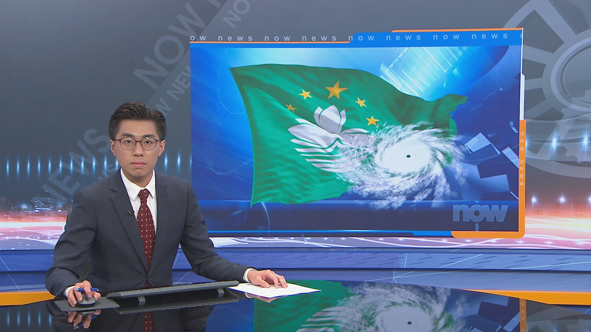 澳門凌晨二時改發八號東北風球