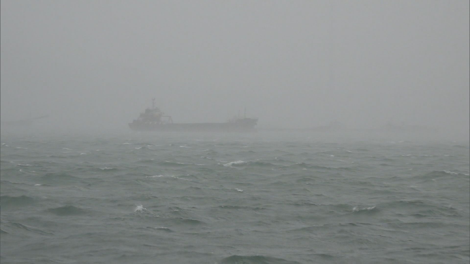 紅色暴雨警告現正生效