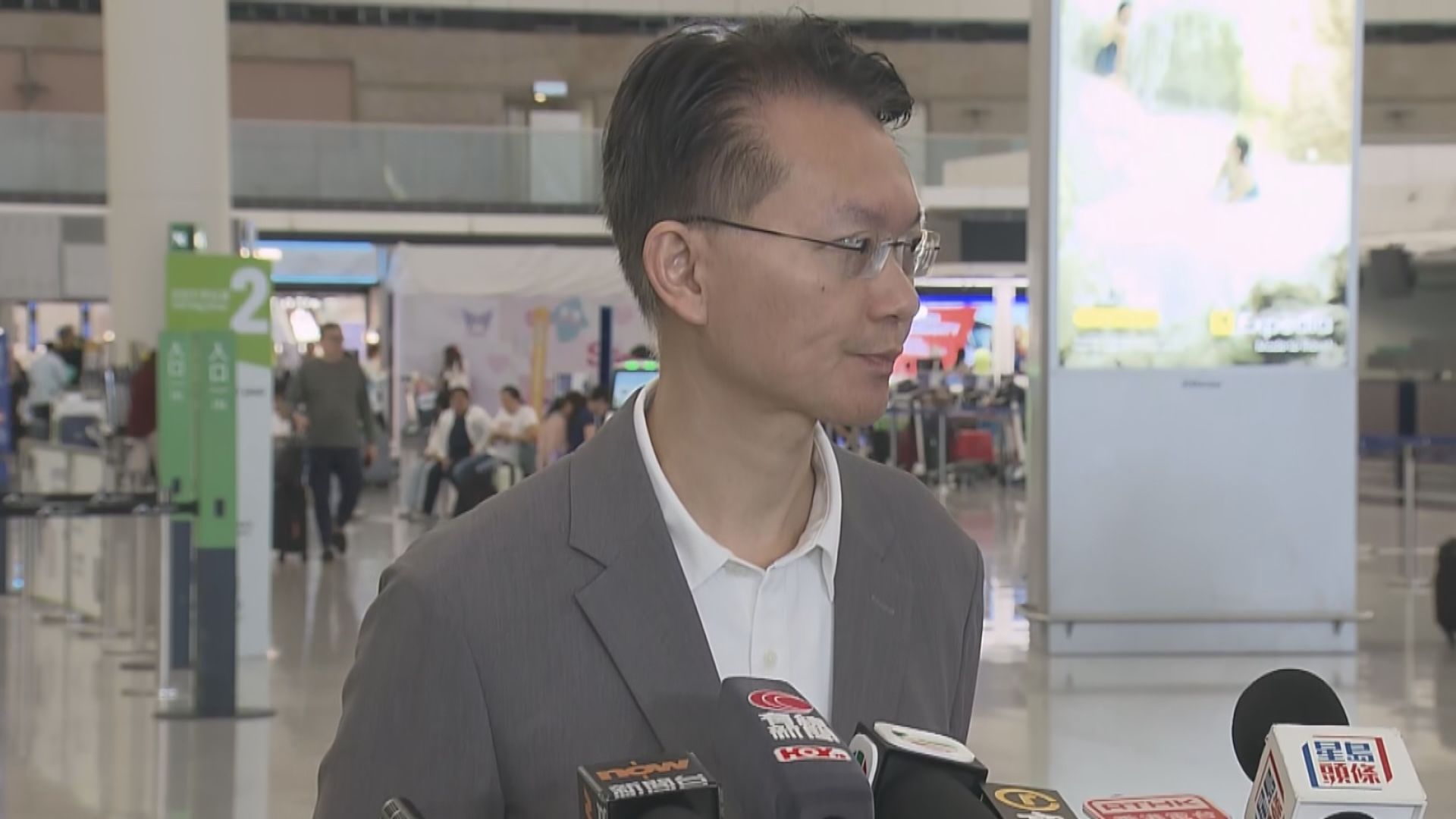 機管局：預料全日100航班取消　因側風問題9航班轉飛其他地方