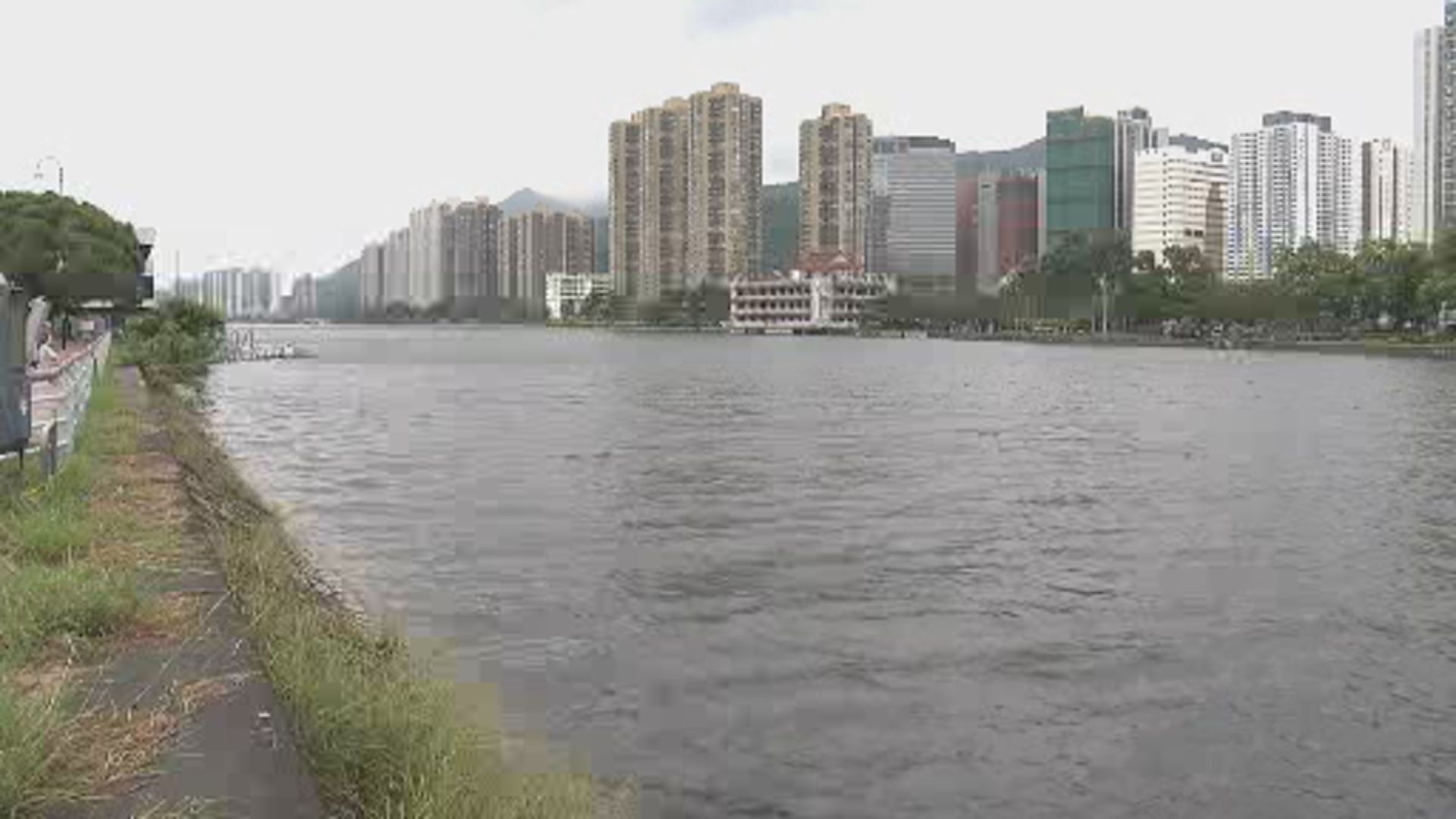 【蘇拉襲港】吐露港午夜水位或升至5米或更高 鯉魚門堆沙包做防水準備