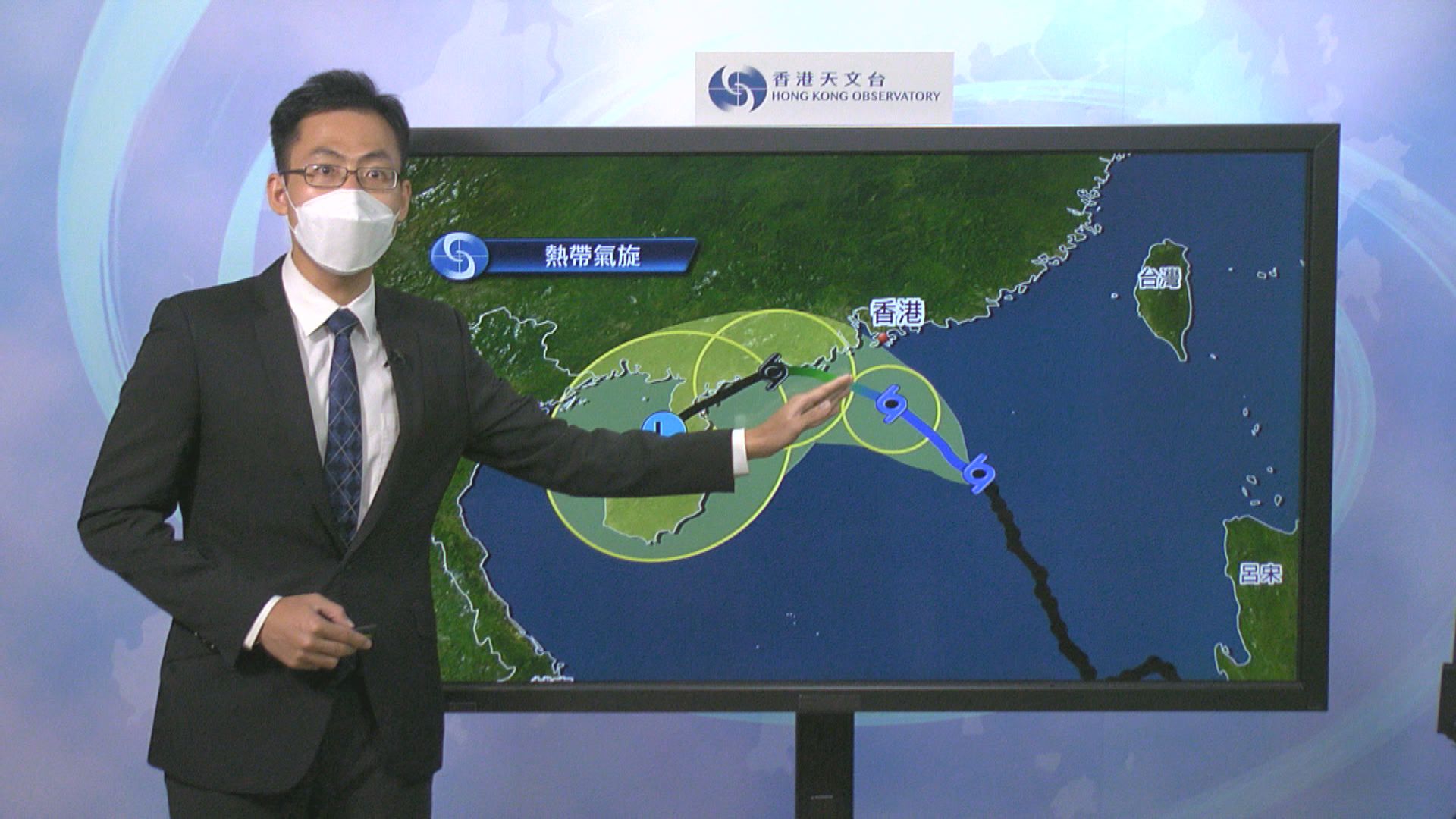 天文台考慮明日日間發出八號信號　杏花邨居民做好防風準備