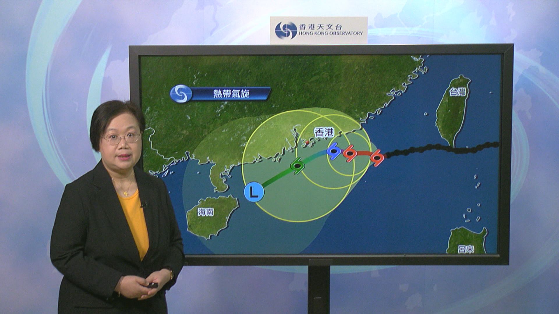 下午5時40分改發三號信號 天文台︰是否發更高信號視乎小犬強度及與香港距離