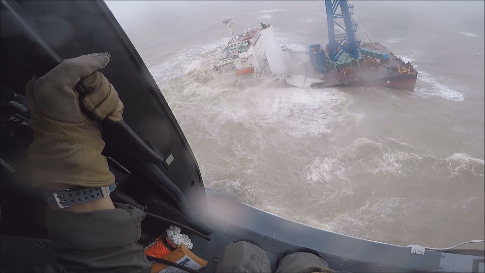 颱風下沉船多人失蹤　陳國基：已指示擴大搜索範圍