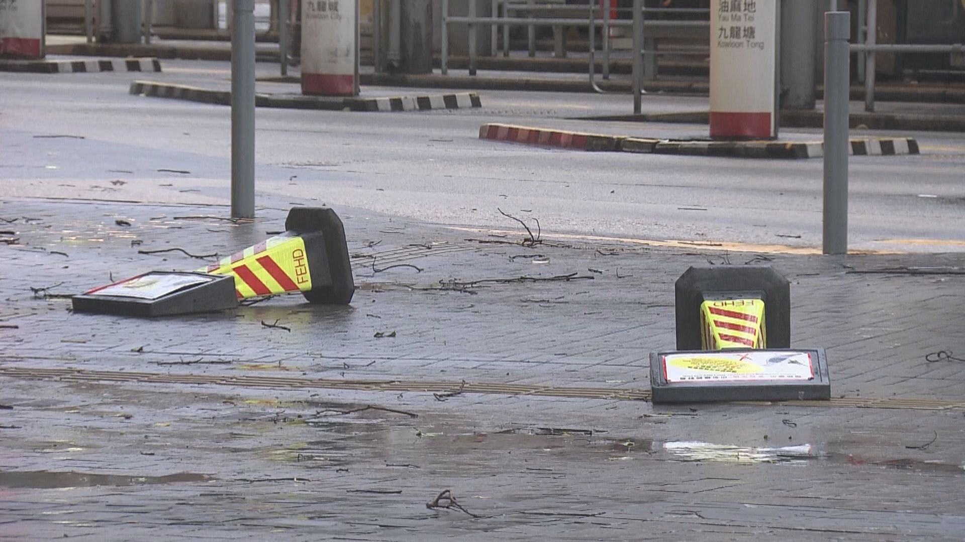 八號信號生效下市區風勢明顯增強