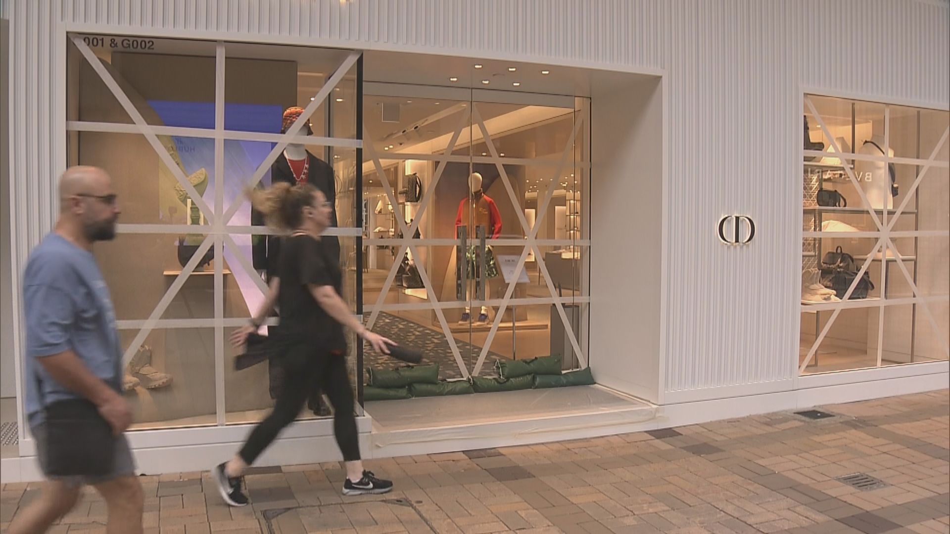 受颱風影響不少內地旅客改變行程