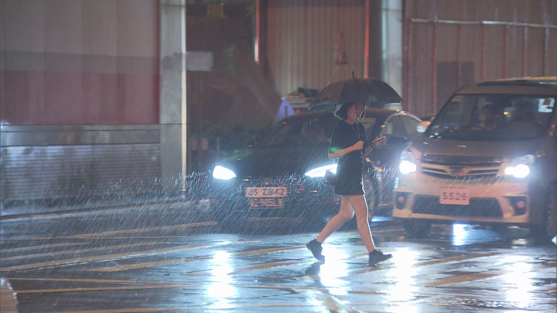 三號強風信號生效　料數小時內登陸