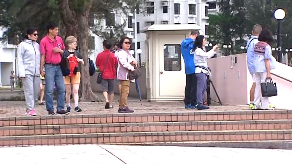 卡努襲港　市民如常外出