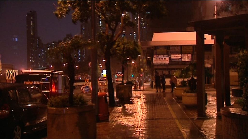 颱風襲港　西環風力明顯加強