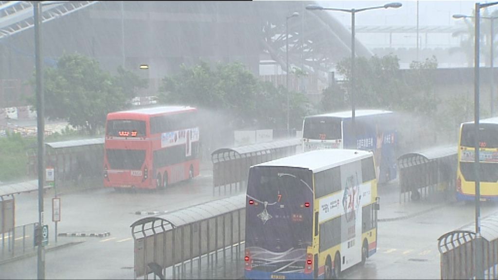 天文台：改發三號強風信號機會偏低