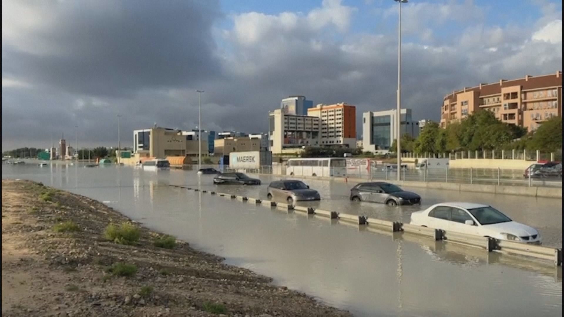 阿聯酋暴雨成災最少一死 當地港人形容規模是意料之外