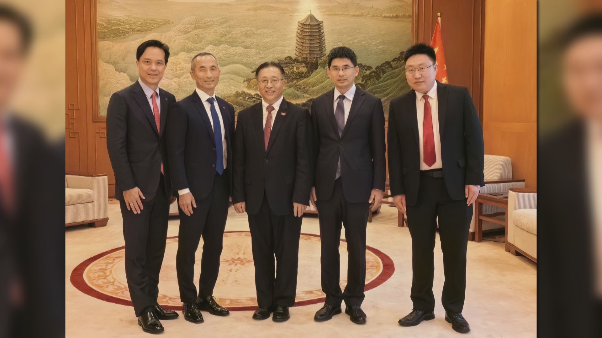 崔建春會見瑞銀亞太區高層 就香港國際金融中心建設交流