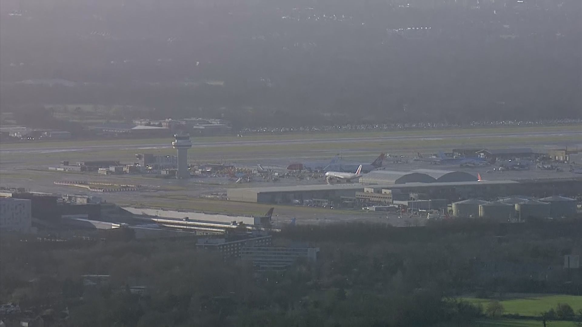 倫敦蓋特威克機場恢復有限度航班升降