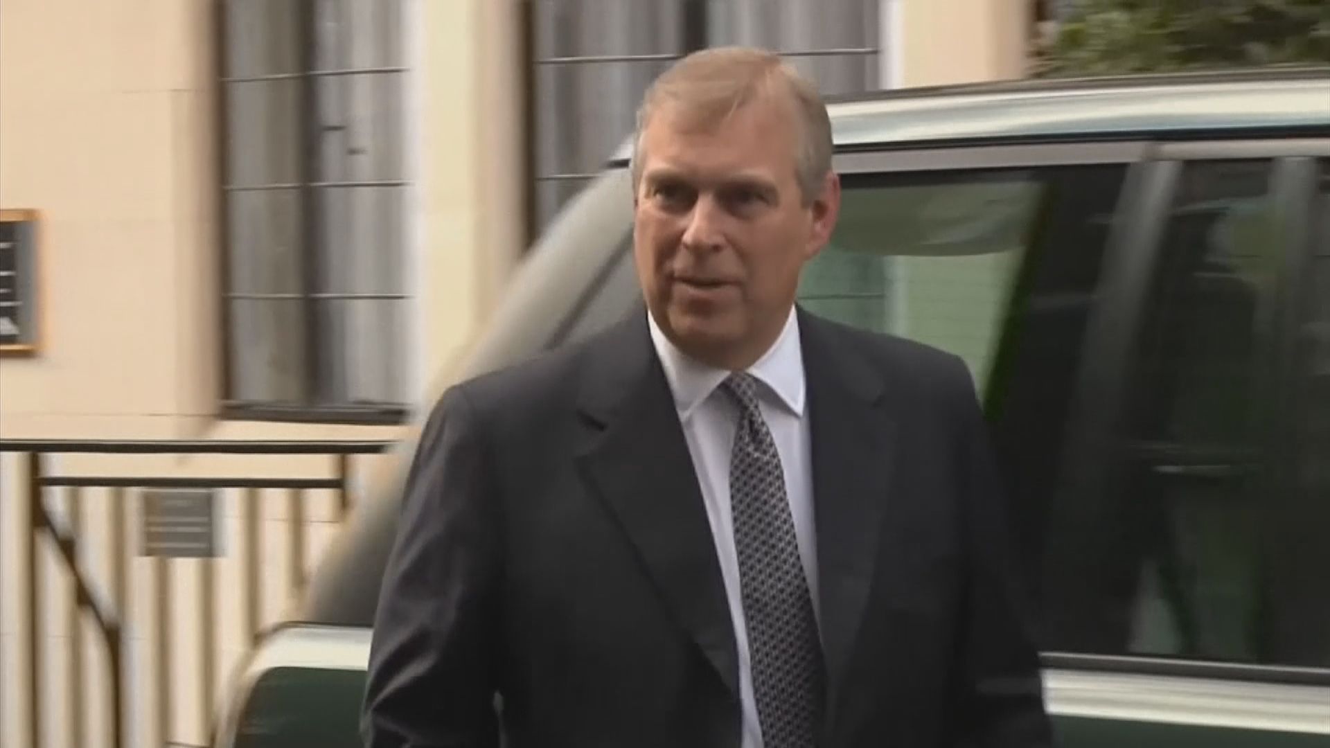 英國安德魯王子疑徇私為好友「吸客」