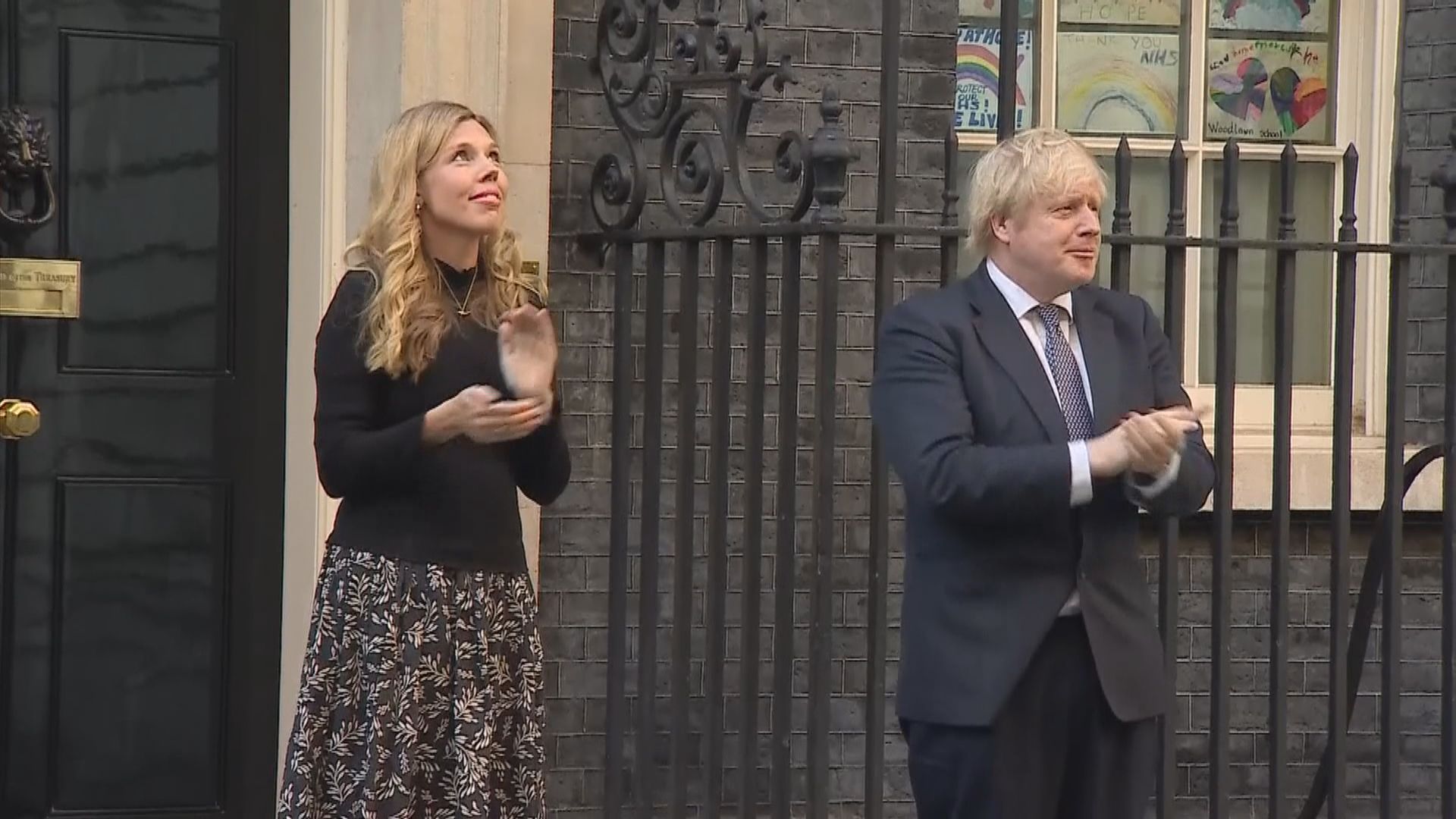 英傳媒報道約翰遜已與未婚妻秘密結婚