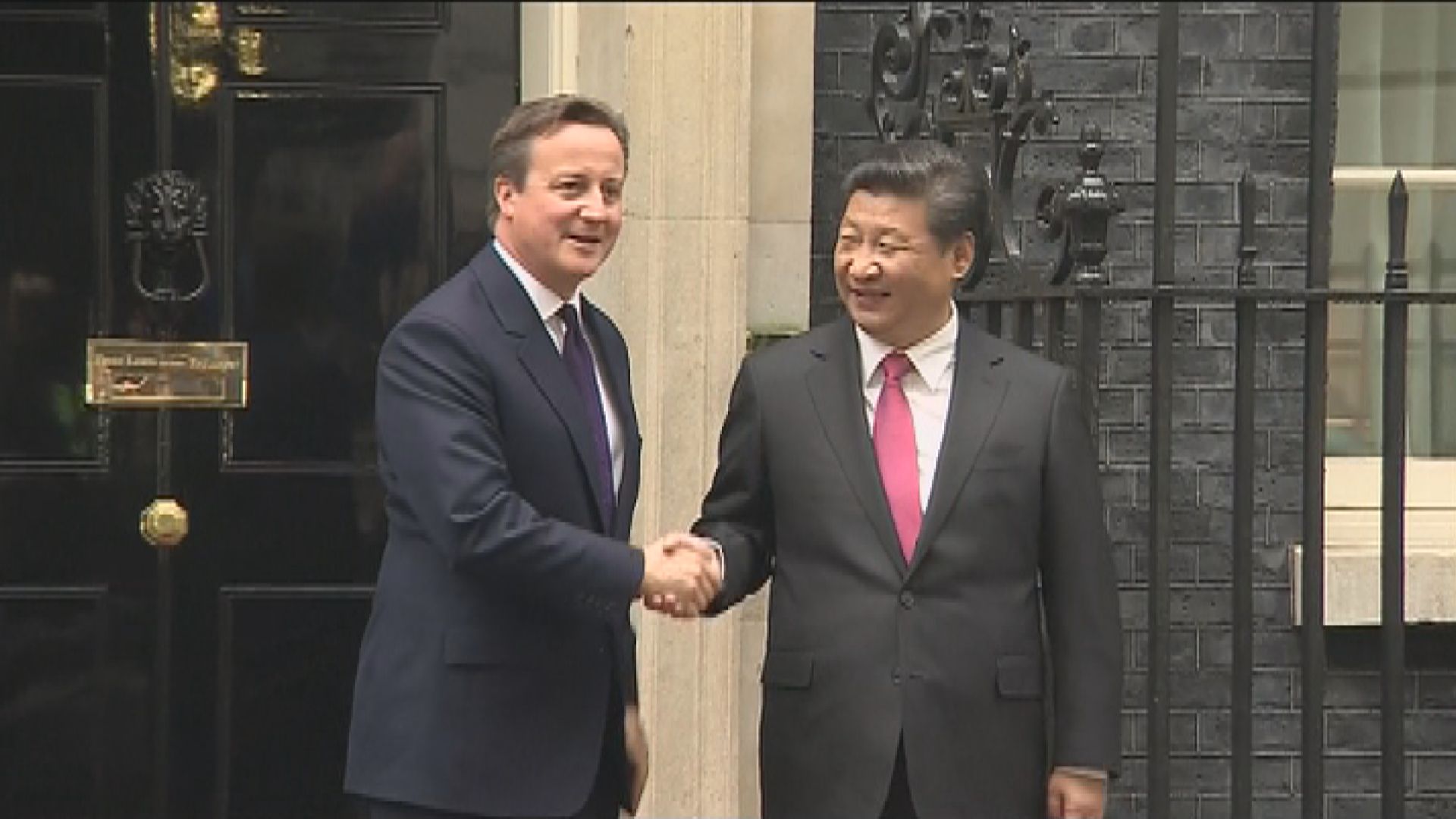 卡梅倫積極推動對華關係