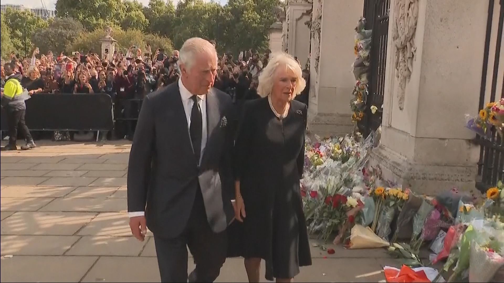 英王查理斯三世由蘇格蘭返抵倫敦　稍後發表全國講話