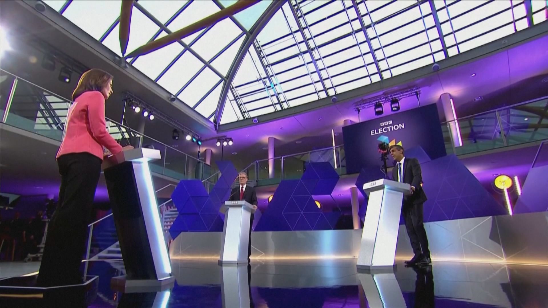 英國大選前最後一場電視辯論 施紀賢斥辛偉誠離地