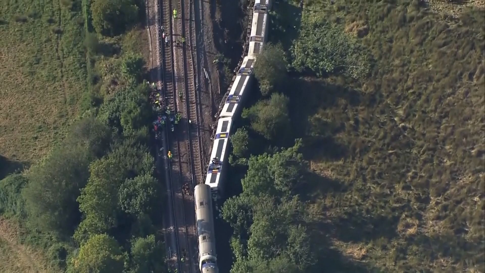 英國東部火車出軌致20人受傷　2人傷勢嚴重
