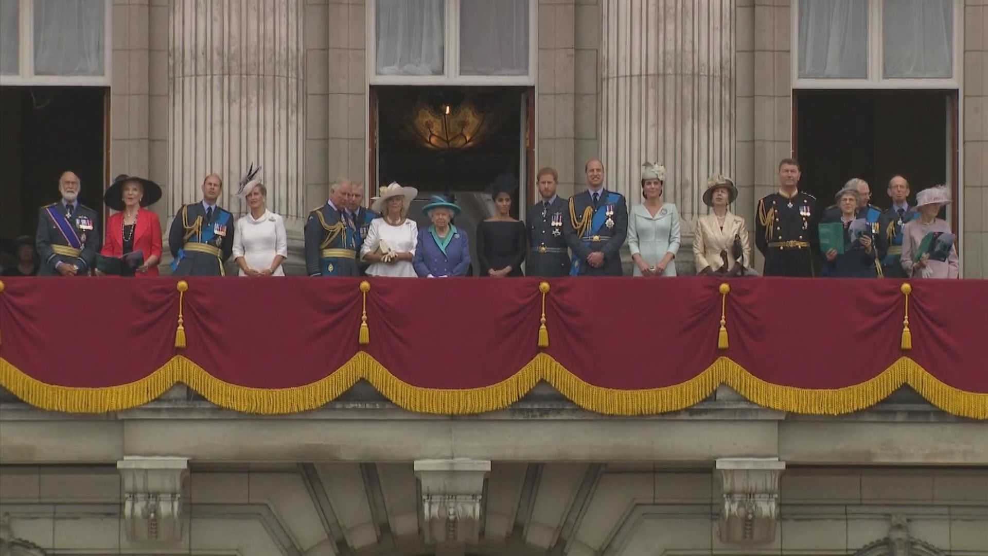 威廉和哈里否認報道梅根受欺要求離開王室