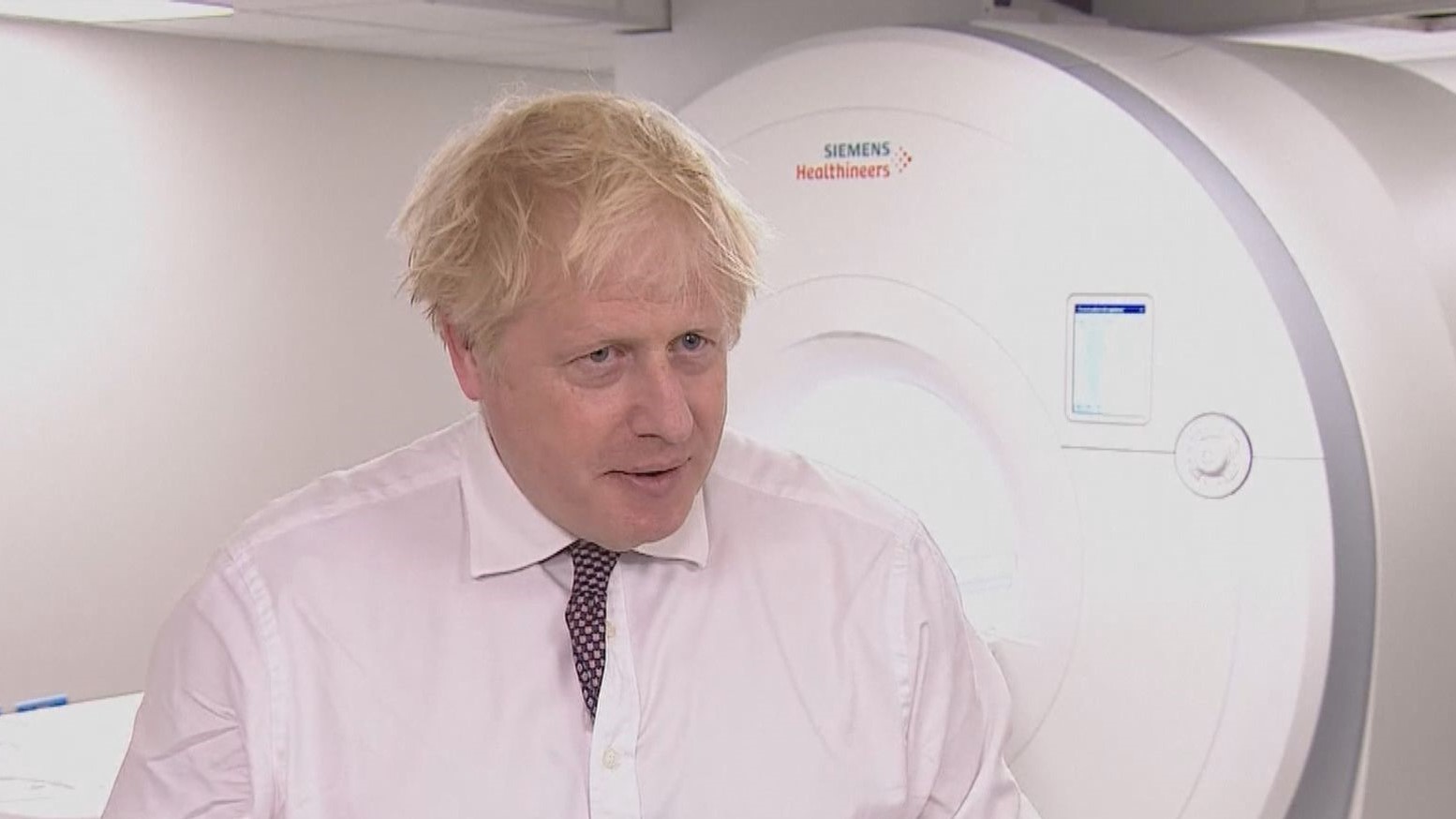 約翰遜指續檢視入境政策　不排除發出更多臨時工作簽證