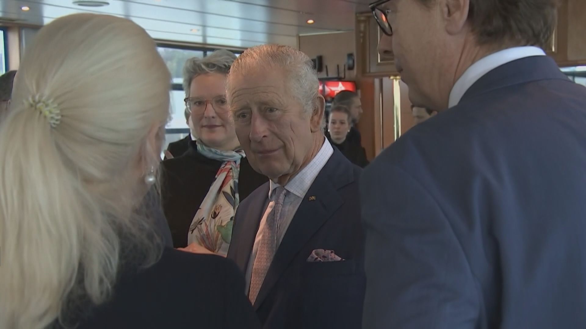 查理斯三世轉抵德國漢堡　到訪二戰期間遇襲教堂