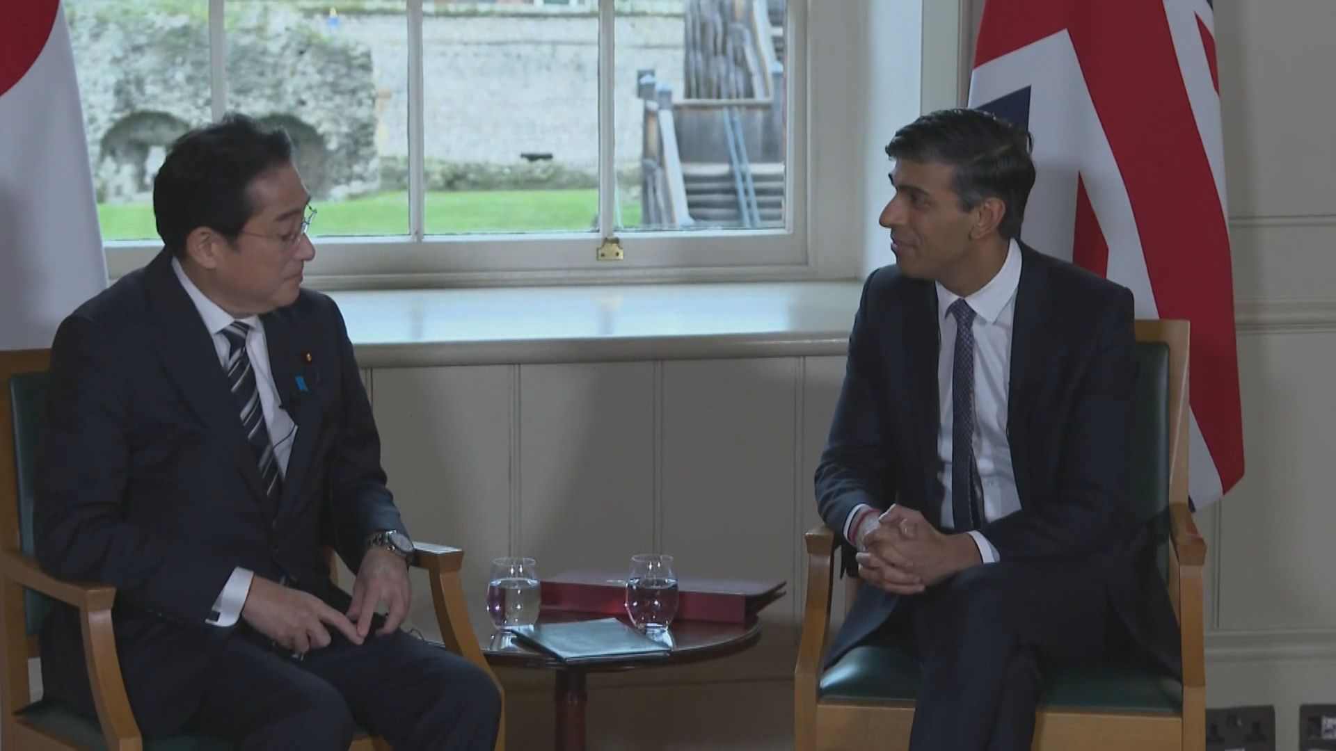 英揆辛偉誠與到訪的日揆岸田文雄會面