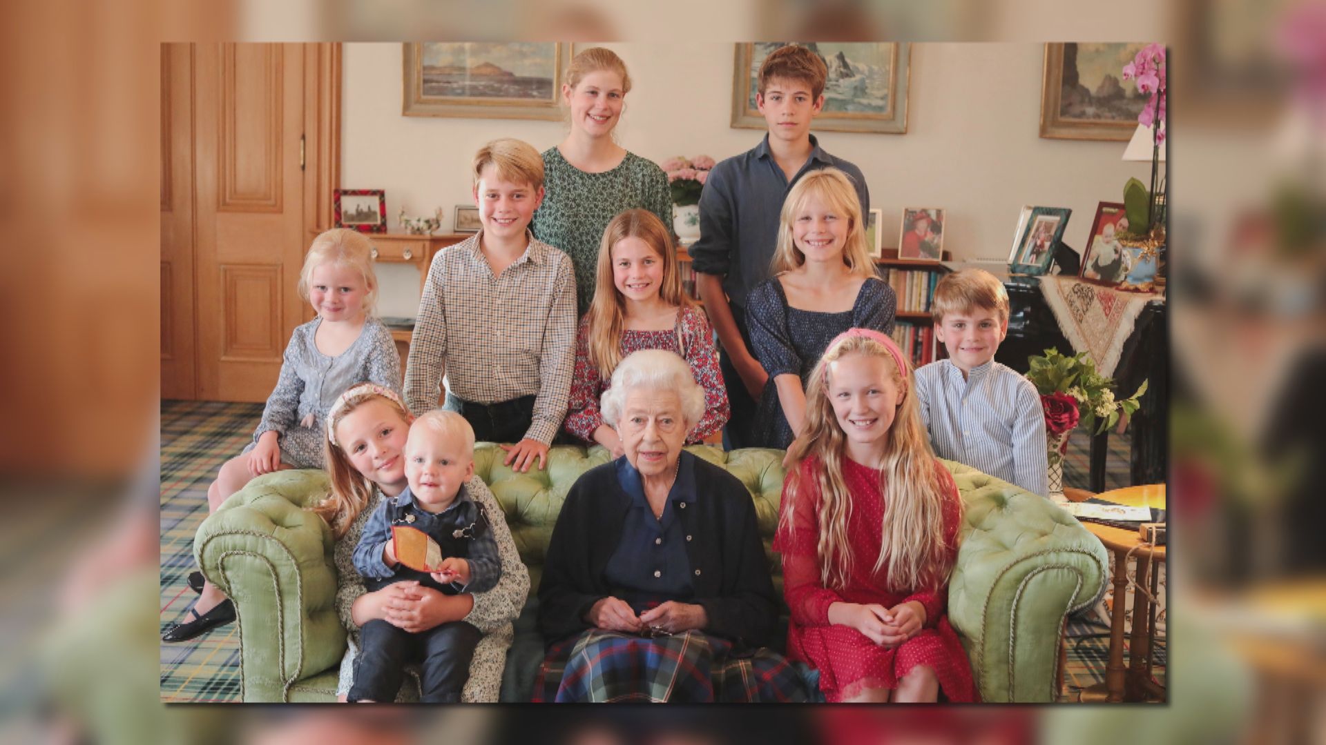 英國王室修圖風波又起 兩年前已故英女王合照被指曾遭改動