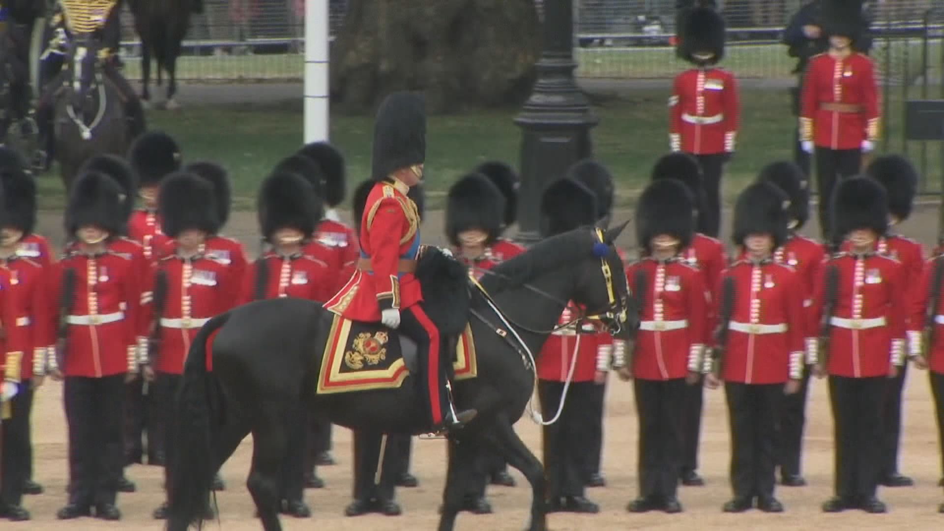 英王查理斯三世官方壽辰閱兵第一次舉行