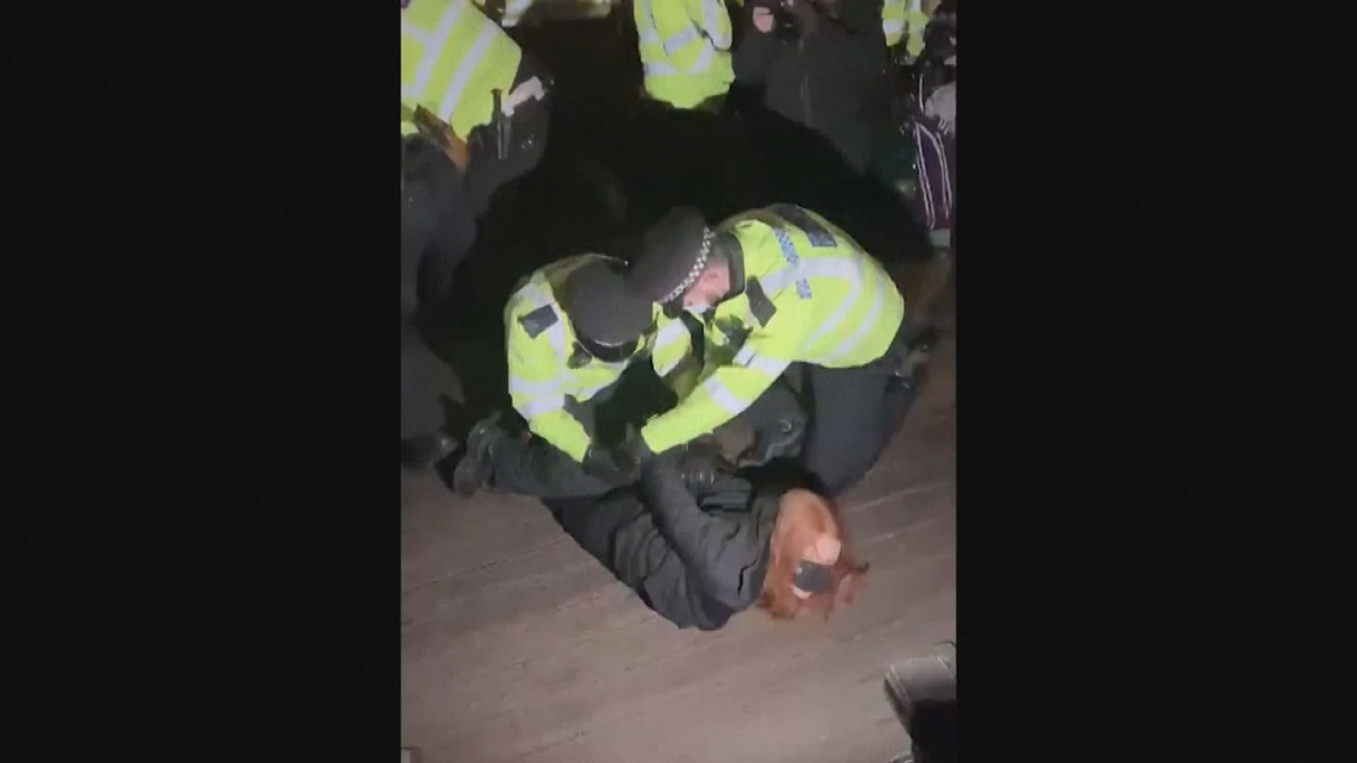 驅散悼念疑遭警殺害女子晚會　倫敦警方稱基於防疫需要