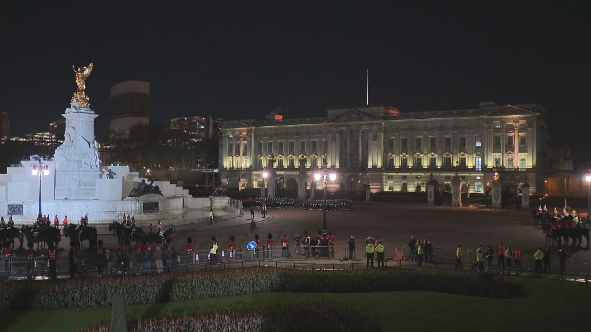 倫敦一名男子向白金漢宮投擲槍械彈藥筒被捕