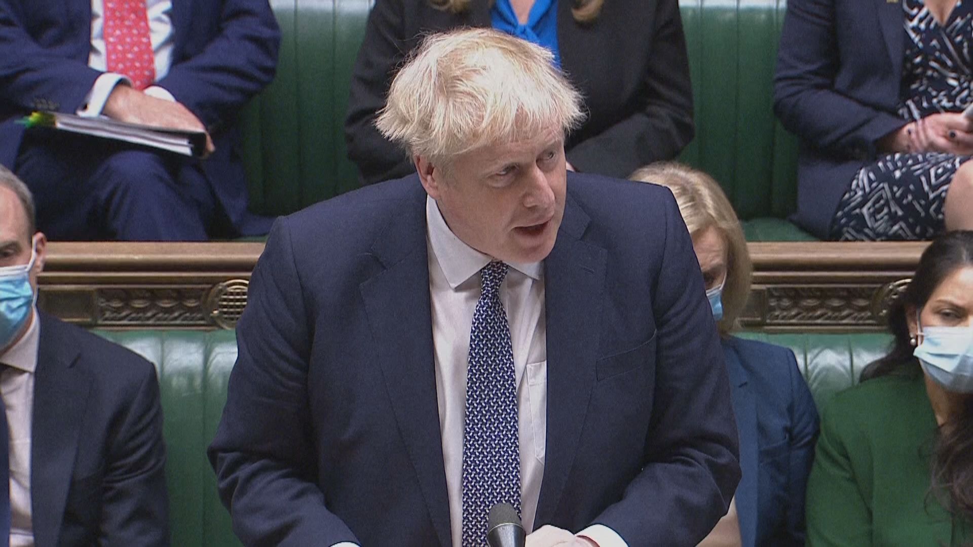 約翰遜就前年五月英國封城抗疫期間開派對道歉