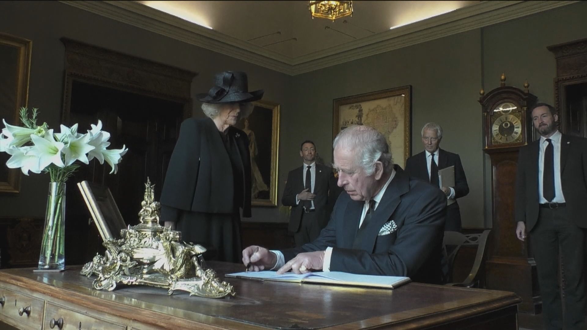 查理斯三世在鏡頭前發脾氣