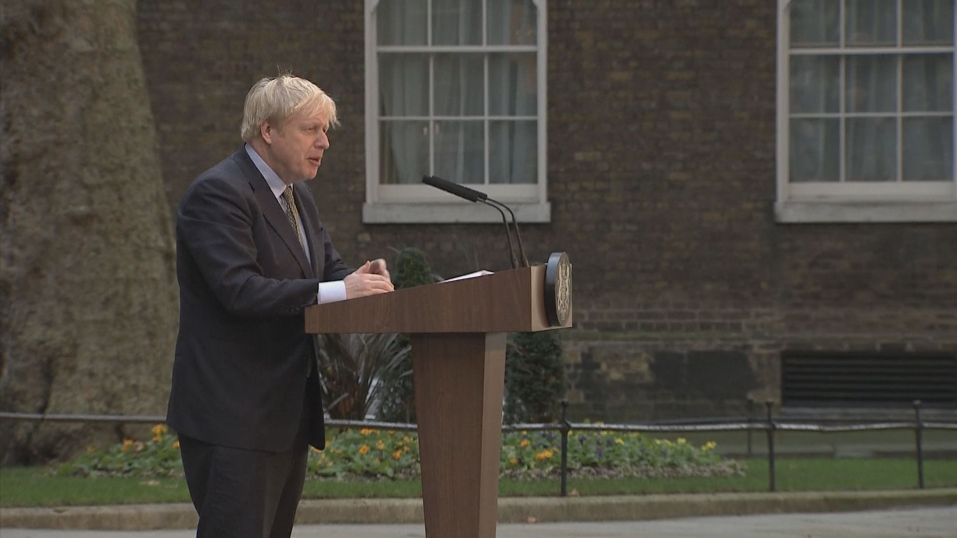 英國首相宣布改組政府內閣