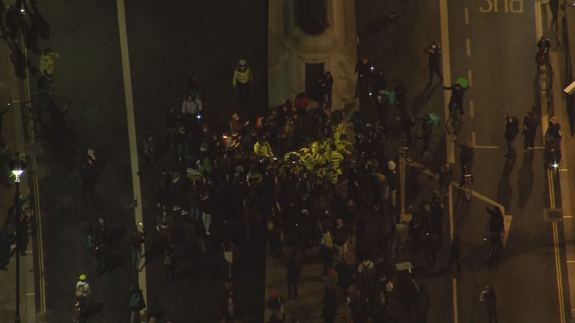 倫敦繼續有示威　悼念疑被警員殺害女子