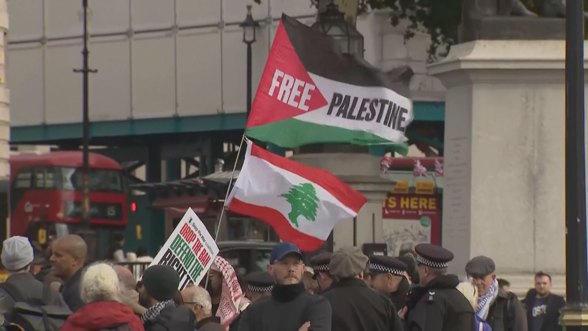 英國倫敦示威聲援巴勒斯坦行動　近500人被捕