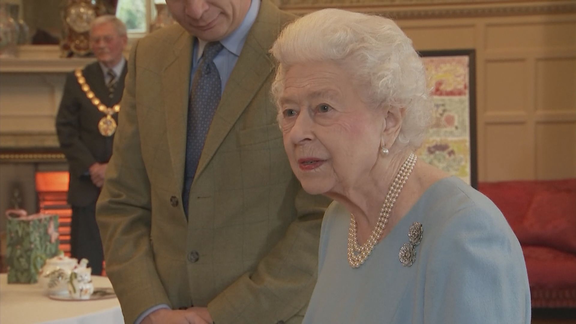 英女王感染新冠病毒　約翰遜祝願早日康復