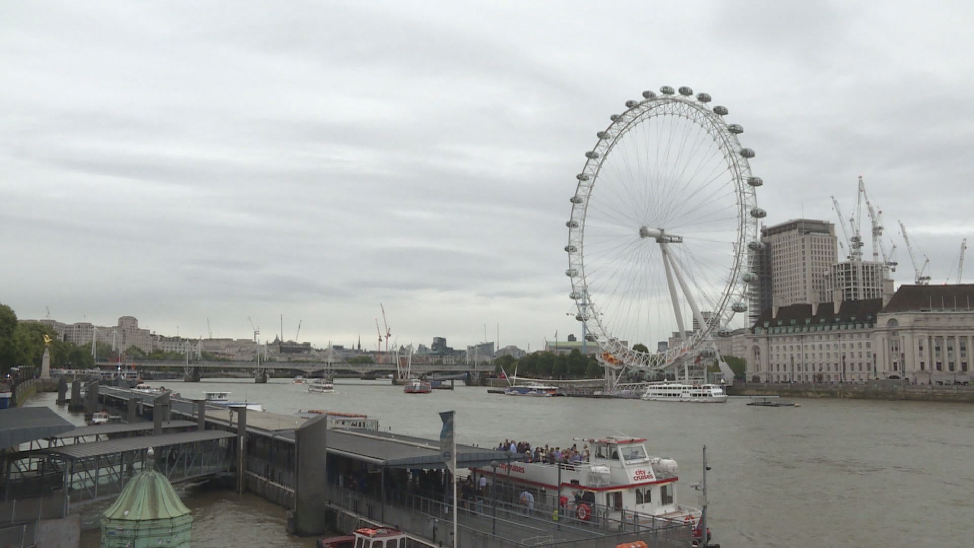 標普和惠譽對英國主權評級展望仍為負面